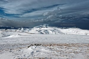 Ciel menançant sur la massif de Tabe