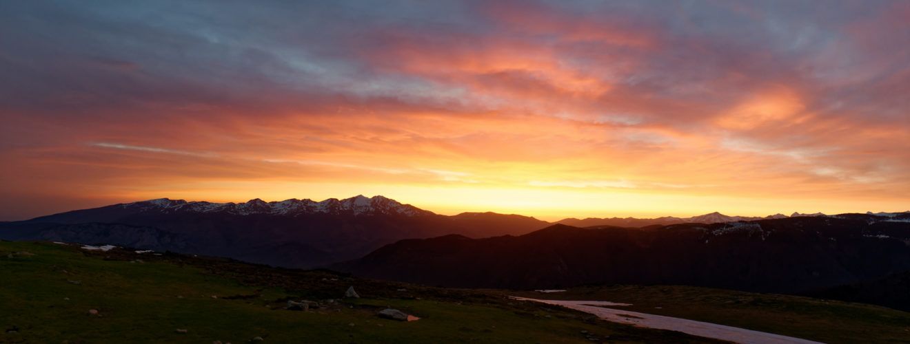 Lever de soleil sur le Massif de Tabe