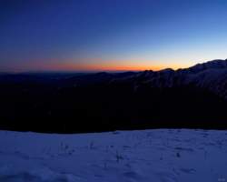 Nuit magique à la cabane de Lasplanous avec le lever de soleil tout proche Nuit magique à la cabane de Lasplanous avec le lever de soleil t