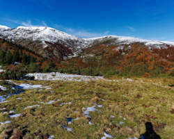 Depuis Sirmont, vue sur le pic du Col de Taillat, le Cap de la Serre des Afumats, la Calbe Depuis Sirmont, vue sur le pic du Col de Taillat, le Cap de la Serre des Afumats, la Calbe